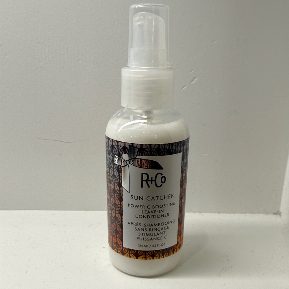 R+Co Sun Catcher Leave-In Conditioner - White and Black